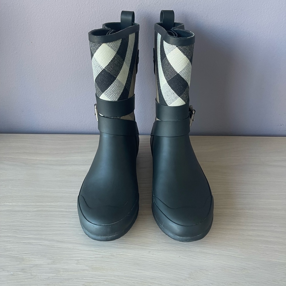 Burberry Strap rain boots